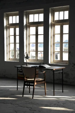 46 Armstol, Elegance valnød, valnød stel af Finn Juhl<House of Finn Juhl Clearance