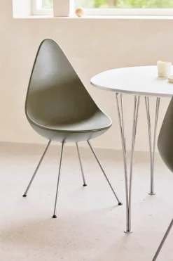 3110 Dråben af Arne Jacobsen<Fritz Hansen Outlet