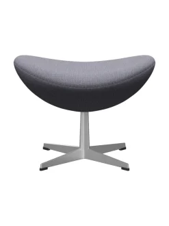 3127 Fodskammel til Ægget af Arne Jacobsen stofgr. 2<Fritz Hansen Best