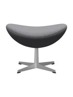 3127 Fodskammel til Ægget af Arne Jacobsen stofgr. 2<Fritz Hansen Best