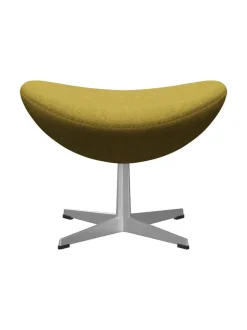 3127 Fodskammel til Ægget af Arne Jacobsen stofgr. 2<Fritz Hansen Best