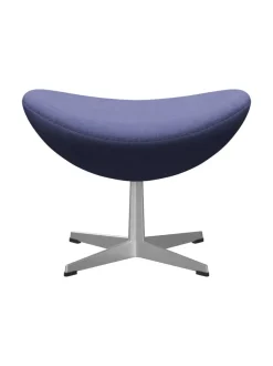 3127 Fodskammel til Ægget af Arne Jacobsen stofgr. 2<Fritz Hansen Best