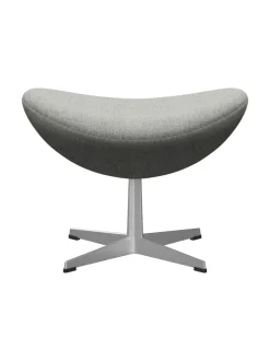 3127 Fodskammel til Ægget af Arne Jacobsen stofgr. 2<Fritz Hansen Best