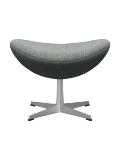 3127 Fodskammel til Ægget af Arne Jacobsen stofgr. 2<Fritz Hansen Best