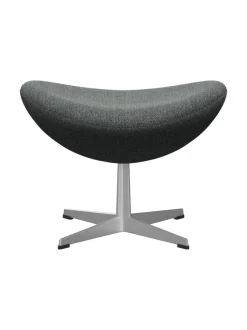 3127 Fodskammel til Ægget af Arne Jacobsen stofgr. 2<Fritz Hansen Best
