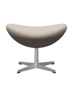 3127 Fodskammel til Ægget af Arne Jacobsen stofgr. 2<Fritz Hansen Best