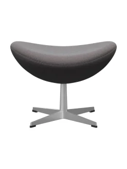 3127 Fodskammel til Ægget af Arne Jacobsen stofgr. 2<Fritz Hansen Best