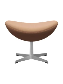 3127 Fodskammel til Ægget af Arne Jacobsen stofgr. 2<Fritz Hansen Best