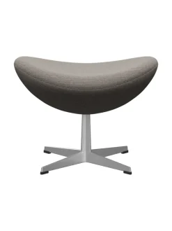 3127 Fodskammel til Ægget af Arne Jacobsen stofgr. 2<Fritz Hansen Best