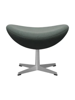 3127 Fodskammel til Ægget af Arne Jacobsen stofgr. 2<Fritz Hansen Best