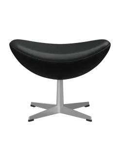 3127 Fodskammel til Ægget af Arne Jacobsen stofgr. 2<Fritz Hansen Best