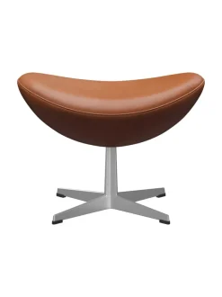 3127 Fodskammel til Ægget af Arne Jacobsen stofgr. 2<Fritz Hansen Best