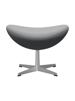 3127 Fodskammel til Ægget af Arne Jacobsen stofgr. 2<Fritz Hansen Best