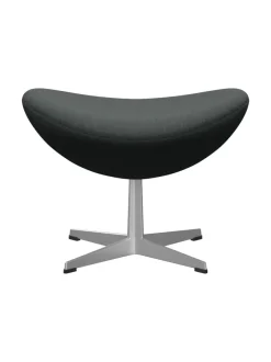 3127 Fodskammel til Ægget af Arne Jacobsen stofgr. 2<Fritz Hansen Best
