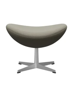 3127 Fodskammel til Ægget af Arne Jacobsen stofgr. 2<Fritz Hansen Best