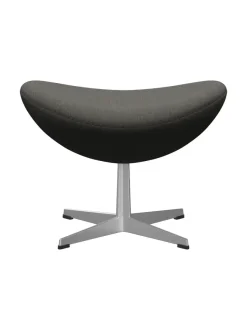 3127 Fodskammel til Ægget af Arne Jacobsen stofgr. 2<Fritz Hansen Best