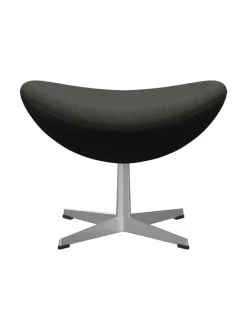 3127 Fodskammel til Ægget af Arne Jacobsen stofgr. 2<Fritz Hansen Best