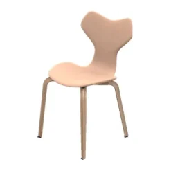 4130 Grand Prix med træben af Arne Jacobsen<Fritz Hansen New