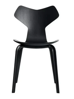 4130 Grand Prix med træben af Arne Jacobsen<Fritz Hansen New