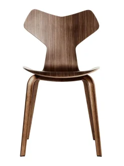 4130 Grand Prix med træben af Arne Jacobsen<Fritz Hansen New