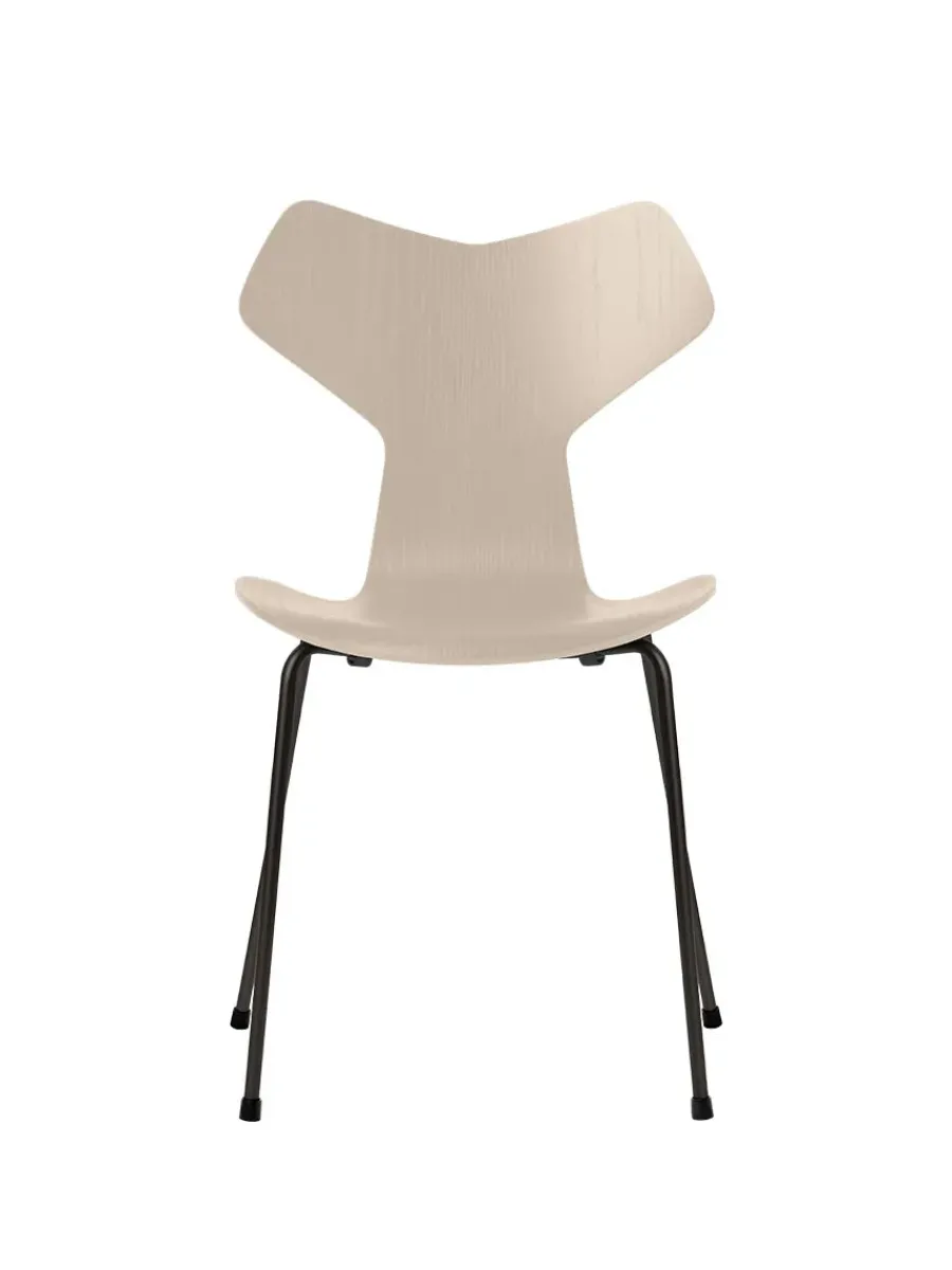3130 Grand Prix stol i farvet ask af Arne Jacobsen<Fritz Hansen Online