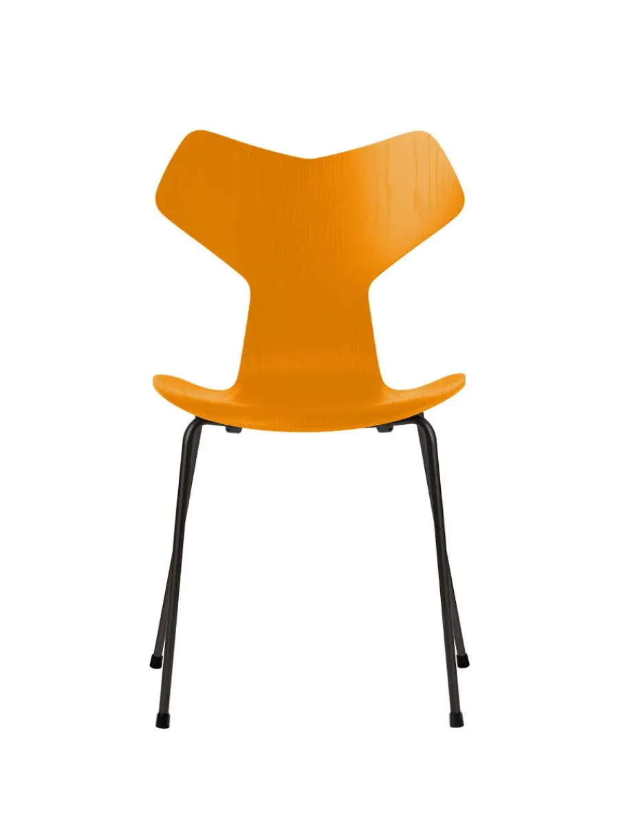3130 Grand Prix stol i farvet ask af Arne Jacobsen<Fritz Hansen Online