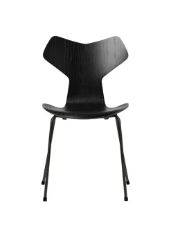 3130 Grand Prix stol i farvet ask af Arne Jacobsen<Fritz Hansen Online