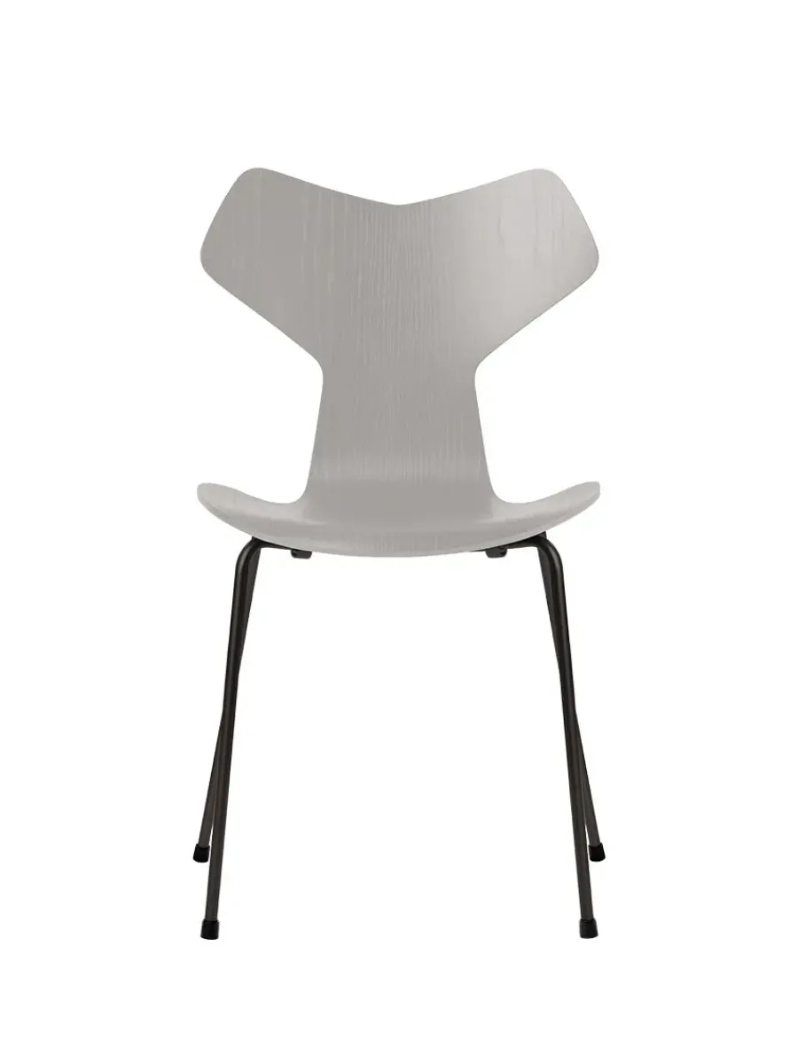 3130 Grand Prix stol i farvet ask af Arne Jacobsen<Fritz Hansen Online