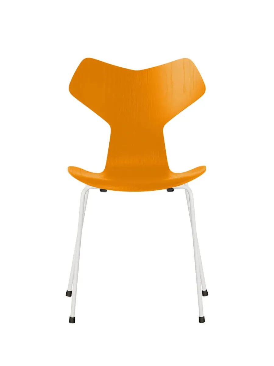 3130 Grand Prix stol i farvet ask af Arne Jacobsen<Fritz Hansen Online