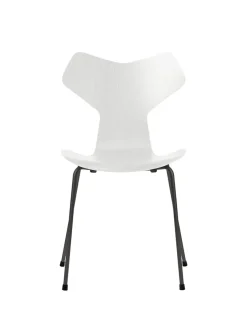 3130 Grand Prix stol i farvet ask af Arne Jacobsen<Fritz Hansen Online