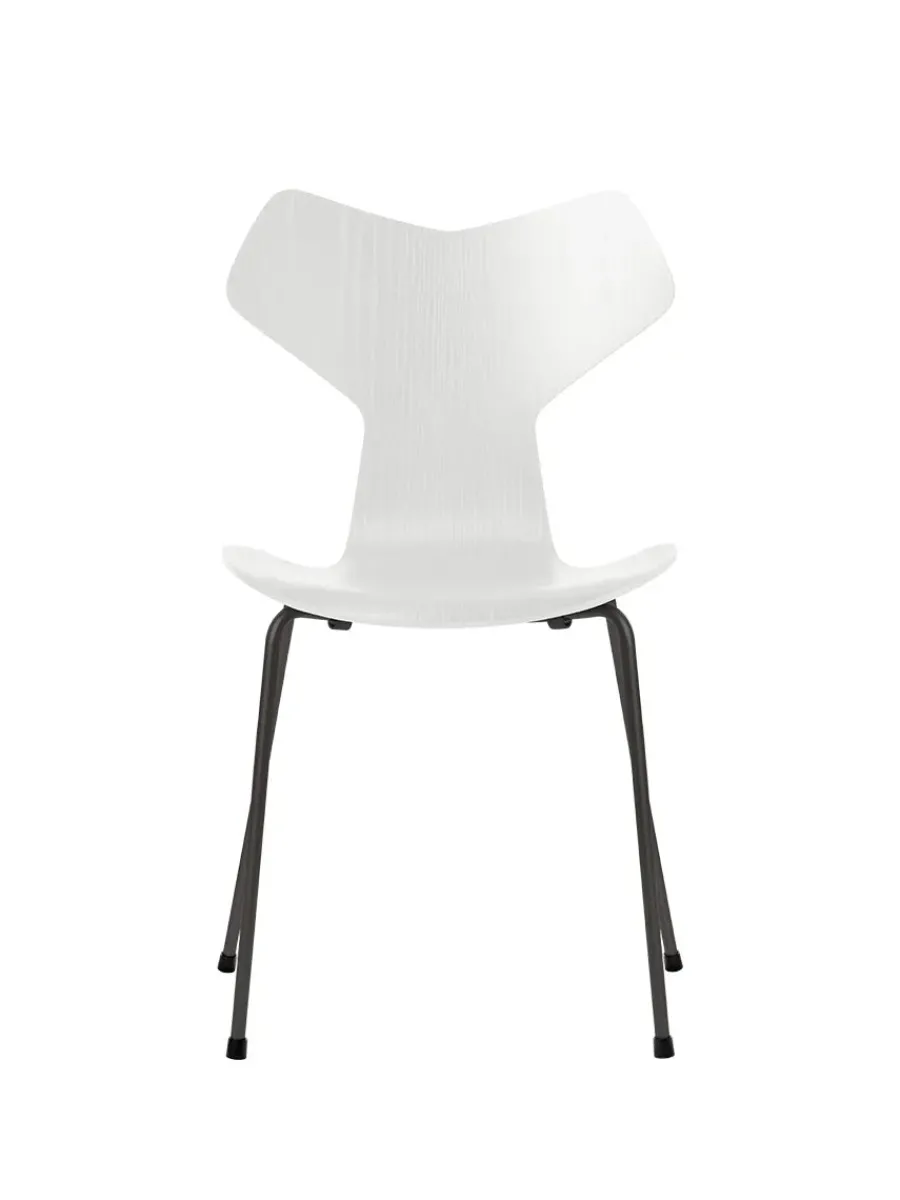 3130 Grand Prix stol i farvet ask af Arne Jacobsen<Fritz Hansen Online