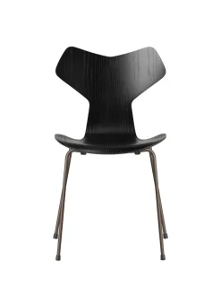 3130 Grand Prix stol i farvet ask af Arne Jacobsen<Fritz Hansen Online