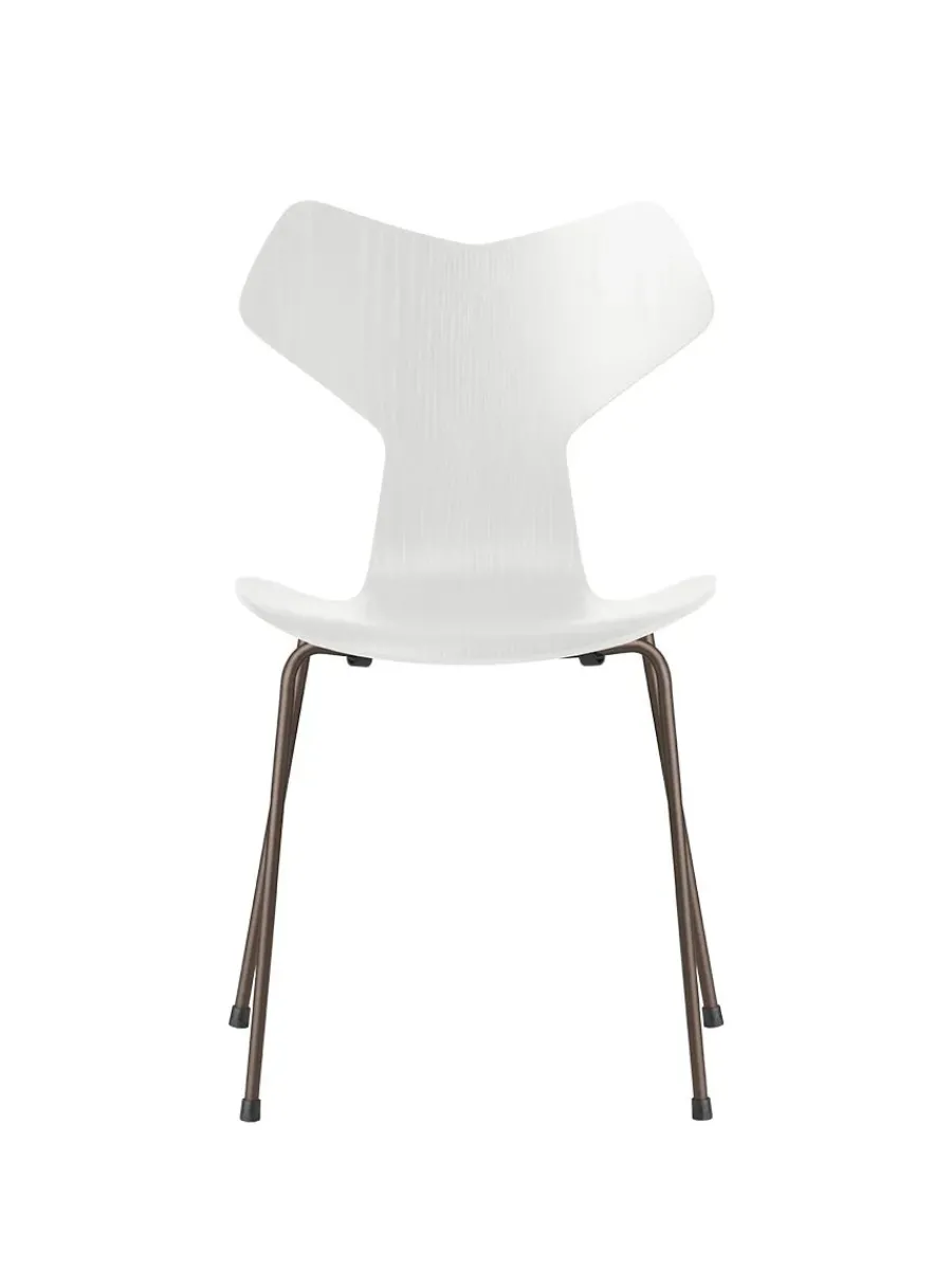 3130 Grand Prix stol i farvet ask af Arne Jacobsen<Fritz Hansen Online
