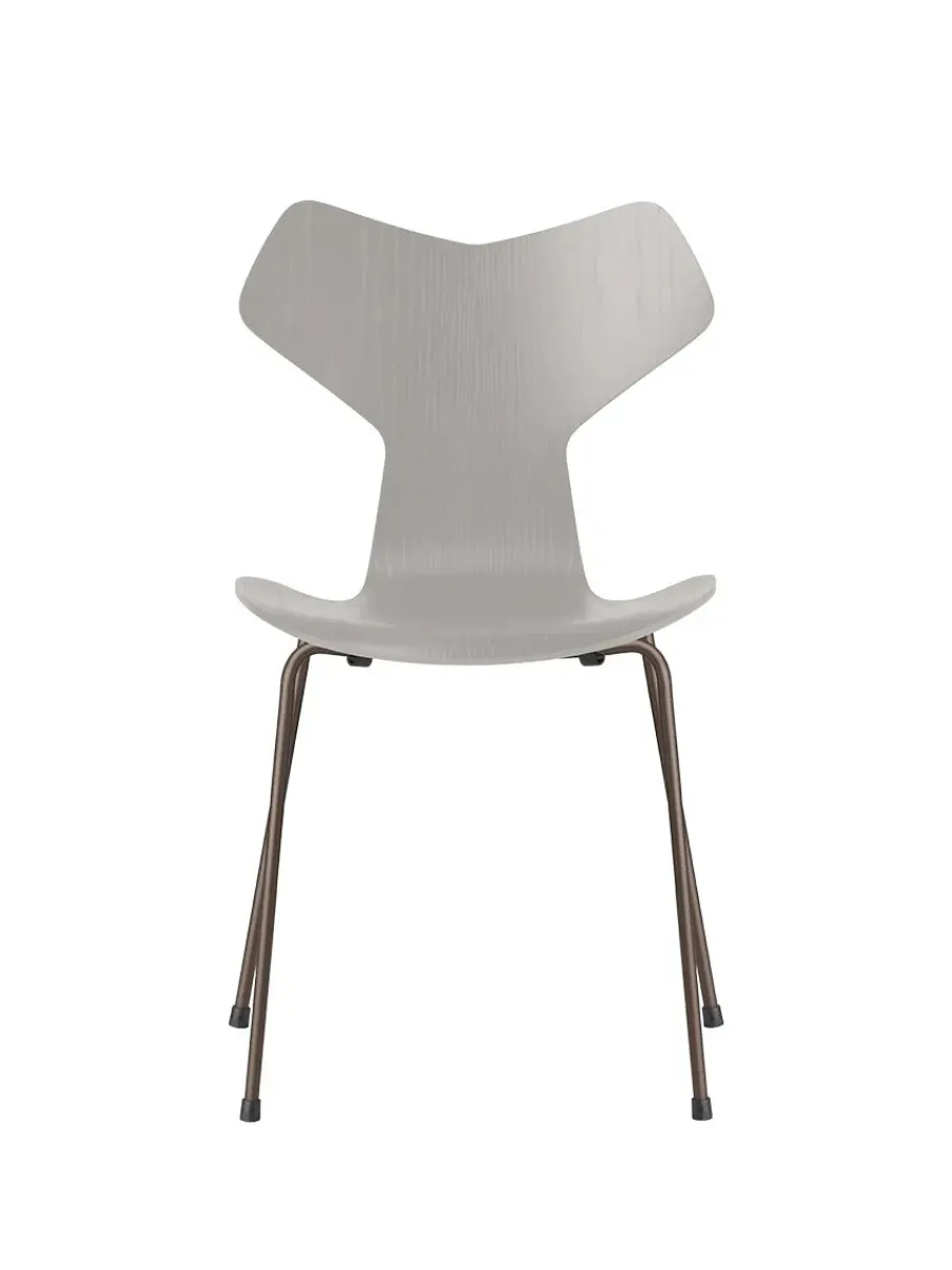 3130 Grand Prix stol i farvet ask af Arne Jacobsen<Fritz Hansen Online