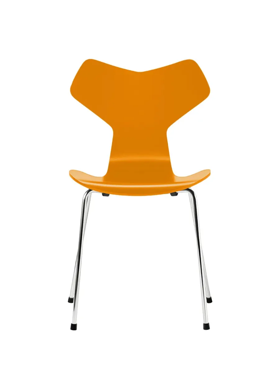 3130 Grand Prix stol lakeret af Arne Jacobsen<Fritz Hansen Hot