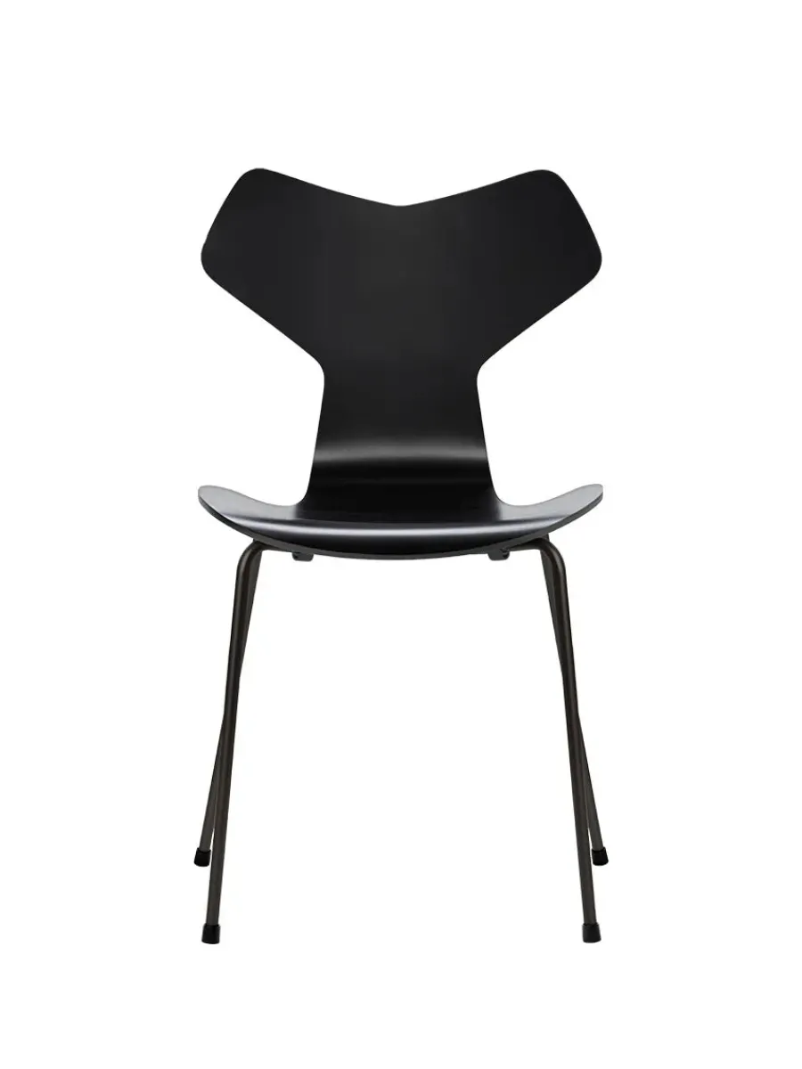 3130 Grand Prix stol lakeret af Arne Jacobsen<Fritz Hansen Hot