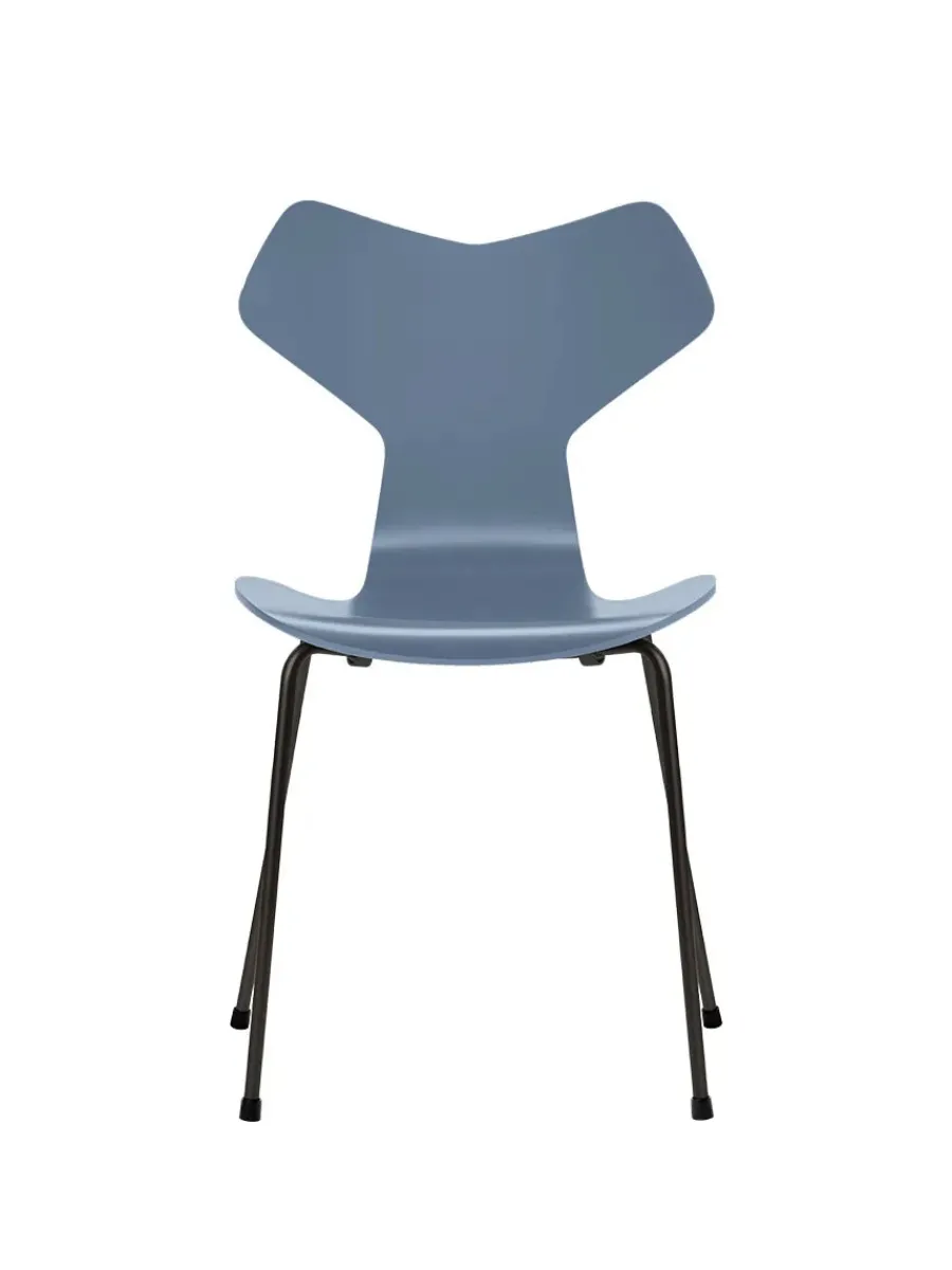 3130 Grand Prix stol lakeret af Arne Jacobsen<Fritz Hansen Hot
