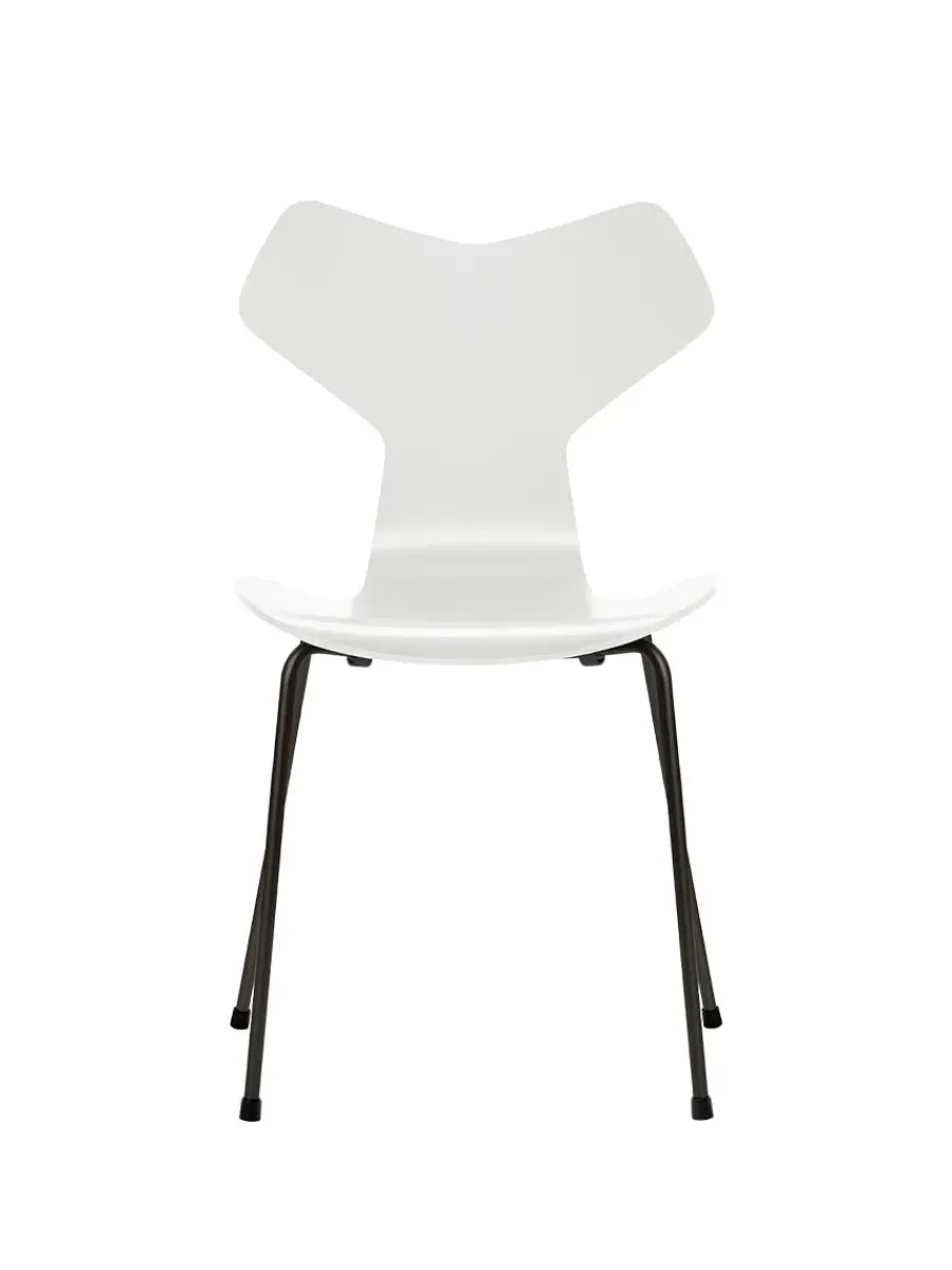 3130 Grand Prix stol lakeret af Arne Jacobsen<Fritz Hansen Hot