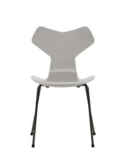 3130 Grand Prix stol lakeret af Arne Jacobsen<Fritz Hansen Hot