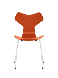 3130 Grand Prix stol lakeret af Arne Jacobsen<Fritz Hansen Hot
