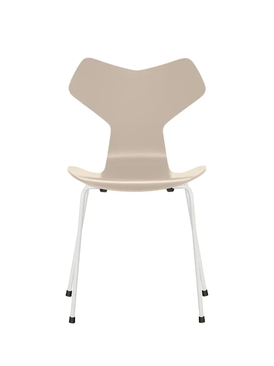 3130 Grand Prix stol lakeret af Arne Jacobsen<Fritz Hansen Hot