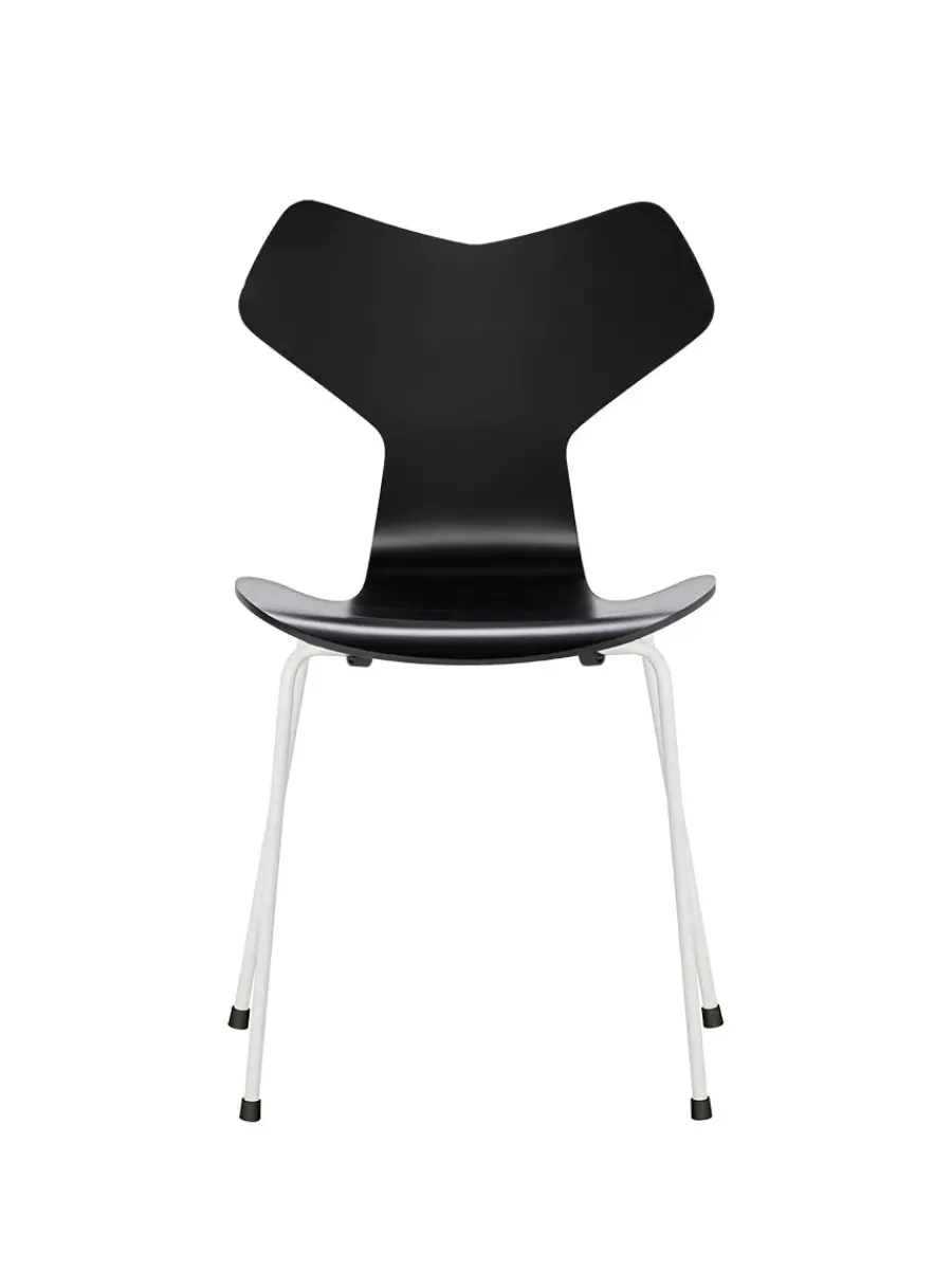 3130 Grand Prix stol lakeret af Arne Jacobsen<Fritz Hansen Hot