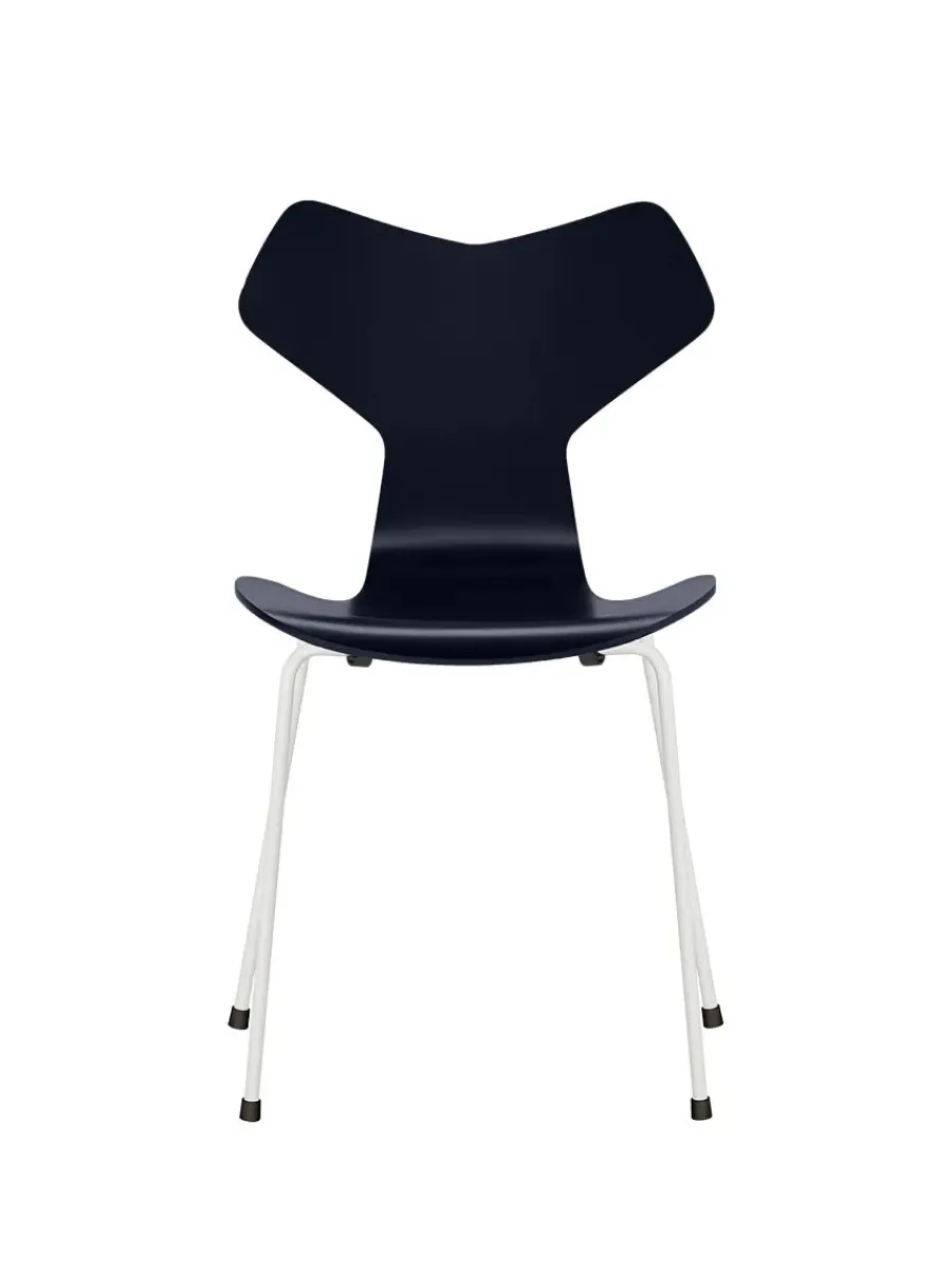 3130 Grand Prix stol lakeret af Arne Jacobsen<Fritz Hansen Hot