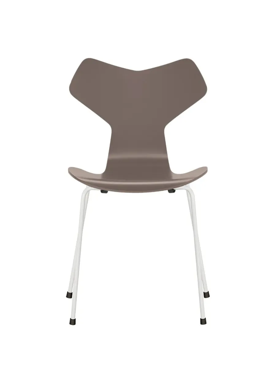 3130 Grand Prix stol lakeret af Arne Jacobsen<Fritz Hansen Hot