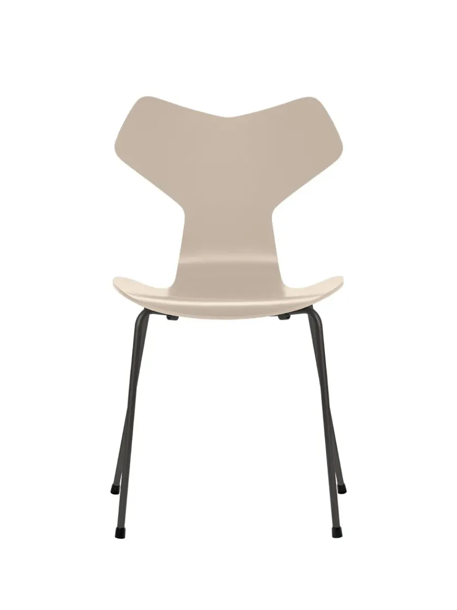 3130 Grand Prix stol lakeret af Arne Jacobsen<Fritz Hansen Hot