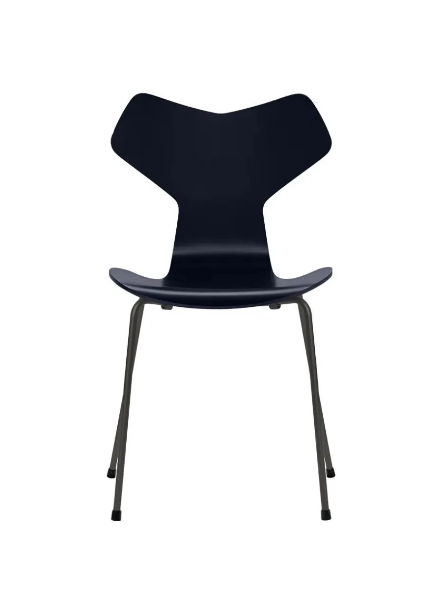3130 Grand Prix stol lakeret af Arne Jacobsen<Fritz Hansen Hot
