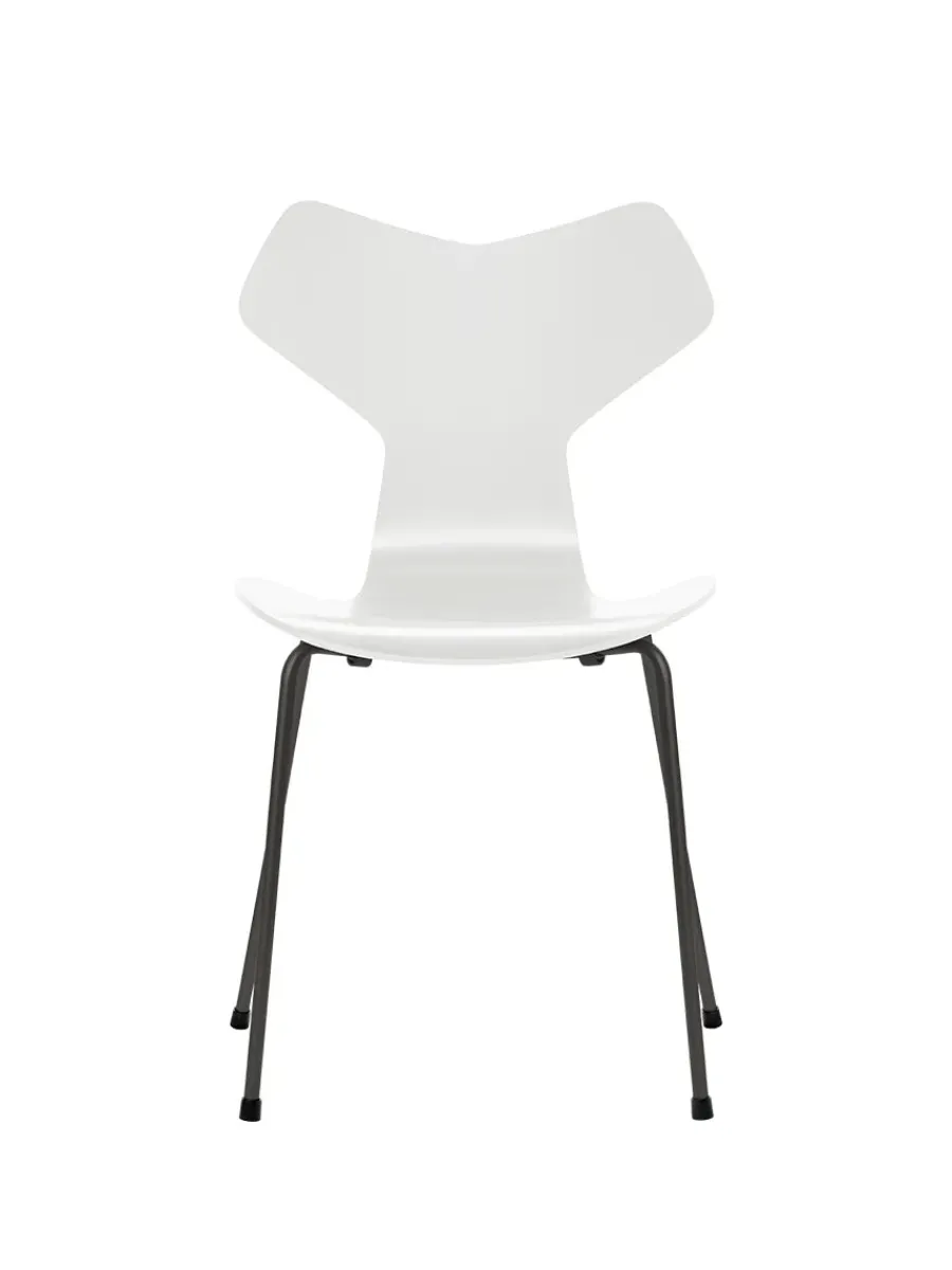 3130 Grand Prix stol lakeret af Arne Jacobsen<Fritz Hansen Hot