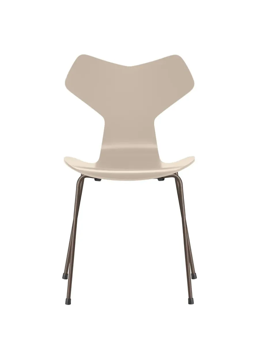 3130 Grand Prix stol lakeret af Arne Jacobsen<Fritz Hansen Hot