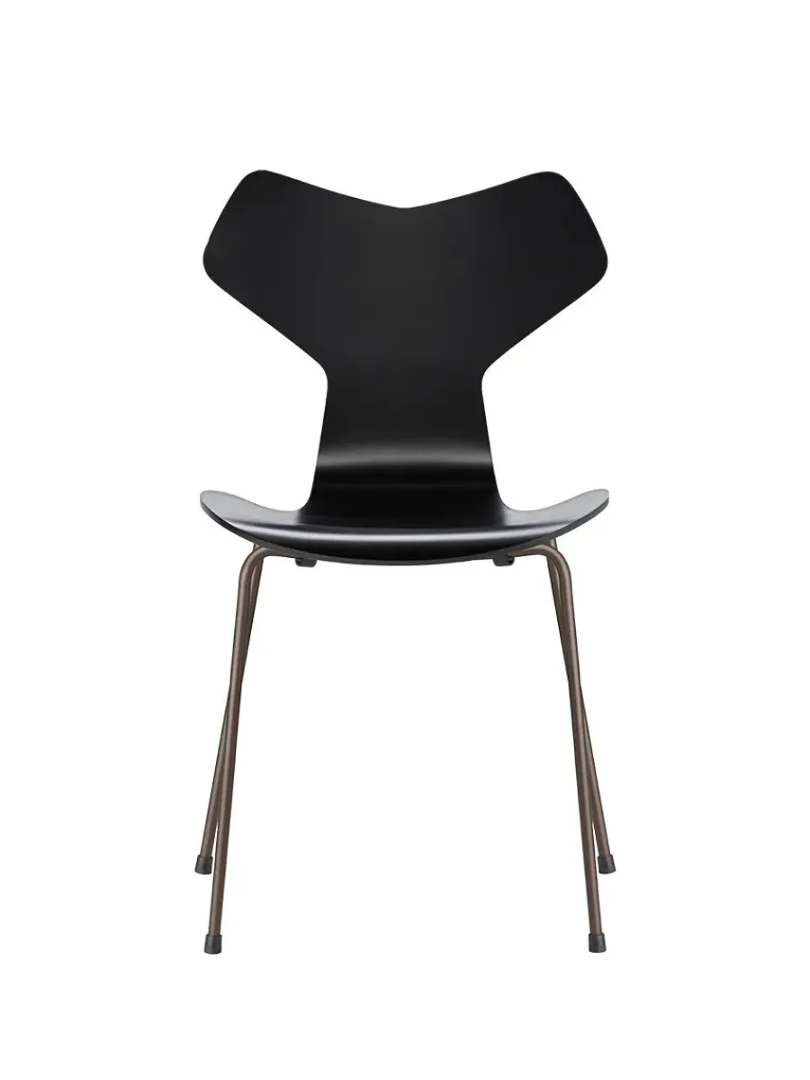 3130 Grand Prix stol lakeret af Arne Jacobsen<Fritz Hansen Hot