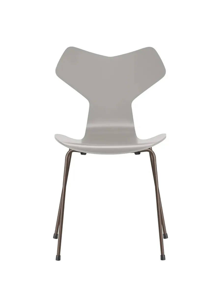 3130 Grand Prix stol lakeret af Arne Jacobsen<Fritz Hansen Hot